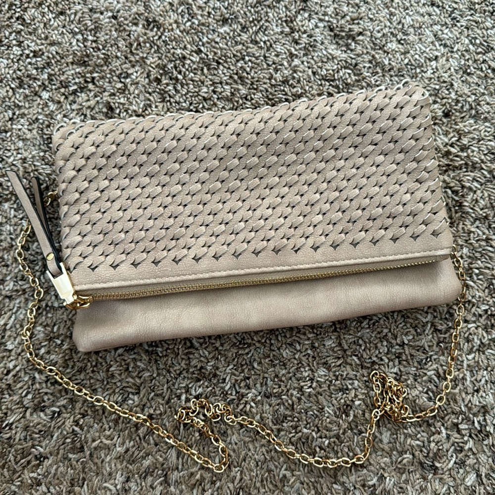 Like new Urban Expressions crossbody bag